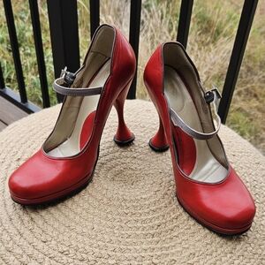 John Fluevog Listen Up Stacy Red Leather Pump Size 8 NIB